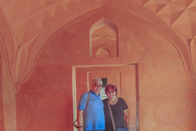 3-Hour Unimaginable Beauty of Taj Private Guided Tour - Timing matters: sunrise energy and a calmer pace