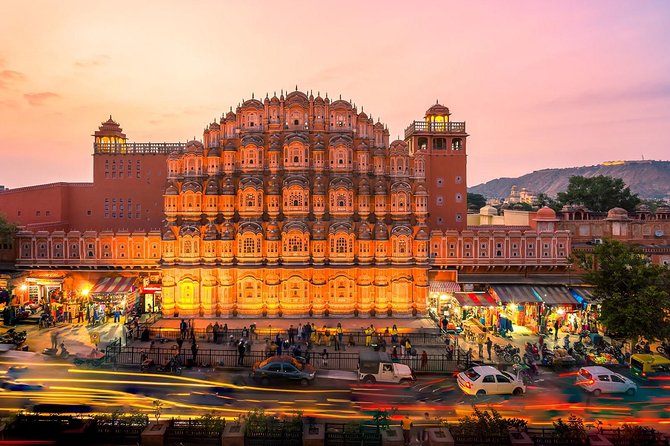 Affordable transfer from Agra to Jaipur via Fatehpur Sikri - Price and time: $33.40 per person for a full agenda