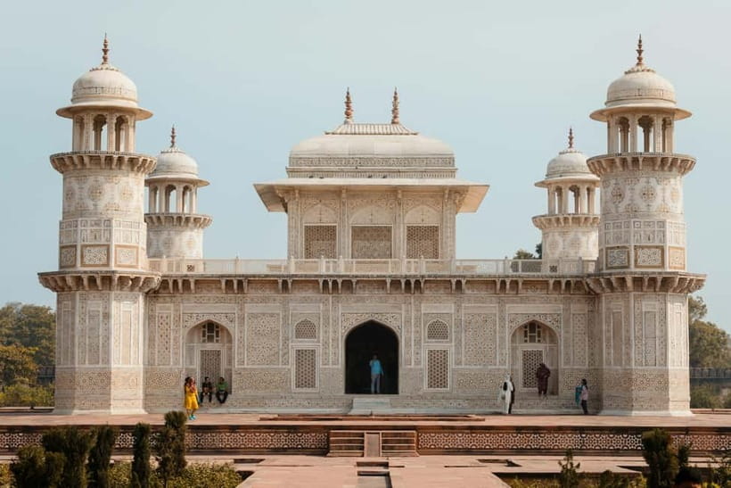 Agra: Baby Taj and Mehtab Bagh Guided Walking Tour - Key things you’ll notice on this Agra walk