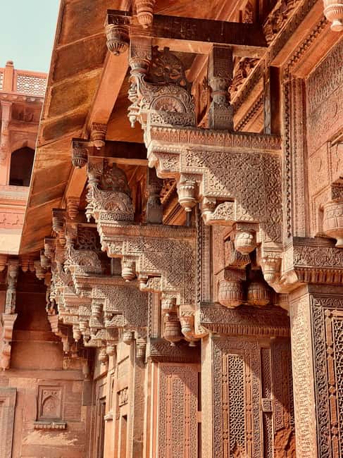 Agra Fort: Guided UNESCO Heritage Walking Tour - Musamman Burj and the Taj Mahal View That Feels Personal