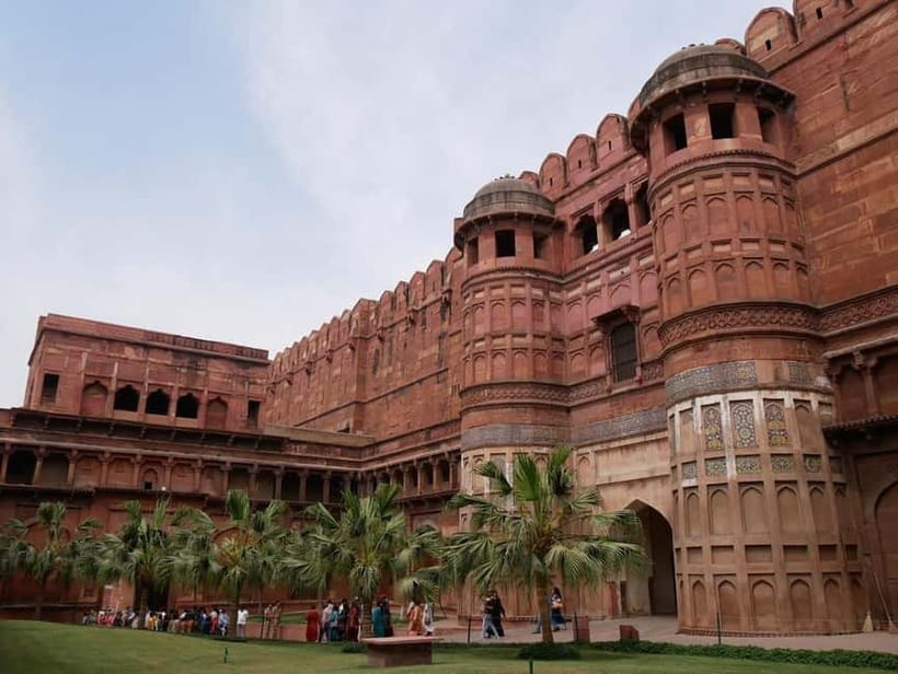 Agra: Guided City Tour Taj Mahal Agra Fort & Baby Taj by Car - Optional lunch break at an air-conditioned multi-cuisine stop