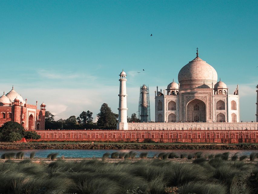 Agra: Guided Tour of Taj Mahal, Agra Fort and Fatehpur Sikri - Fatehpur Sikri’s “Ghost City” chapter: a red-stone reset