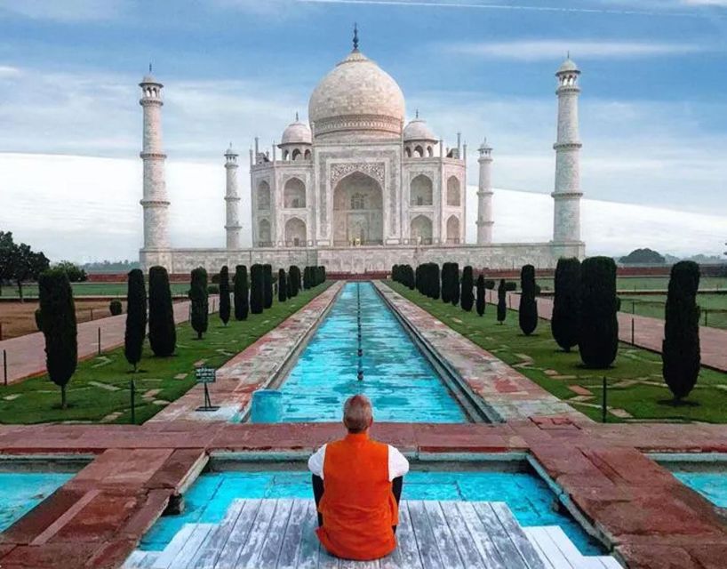Agra: Guided Tour of Taj Mahal, Agra Fort and Fatehpur Sikri - Lunch stop and souvenir/shopping reality: where to stay in control