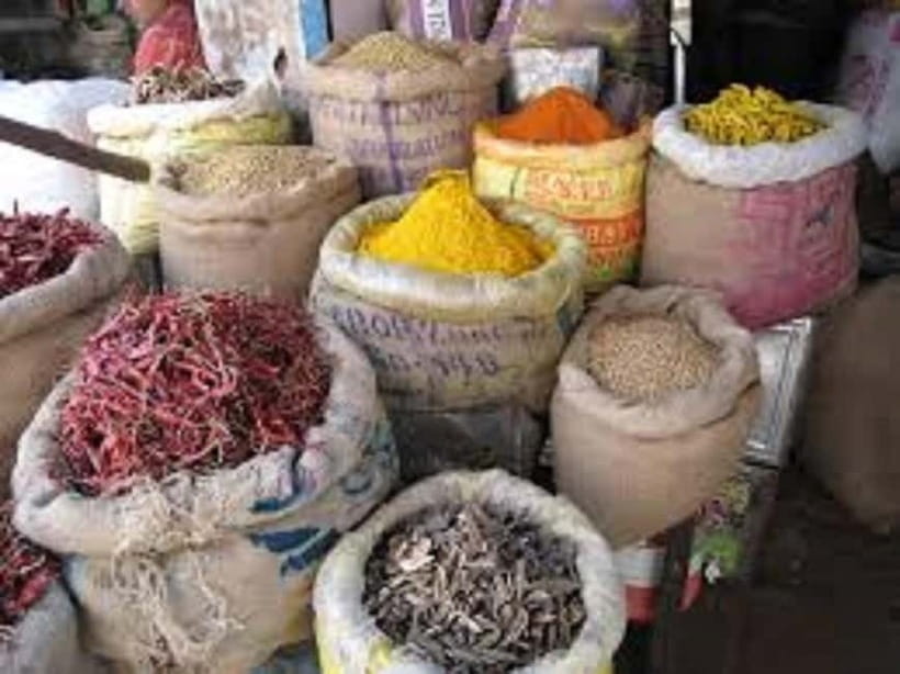 Agra : Old Bazar & Kinari Bazar Heritage Walking Tour. - Starting near Agra Fort Parking: simple route, real neighborhoods