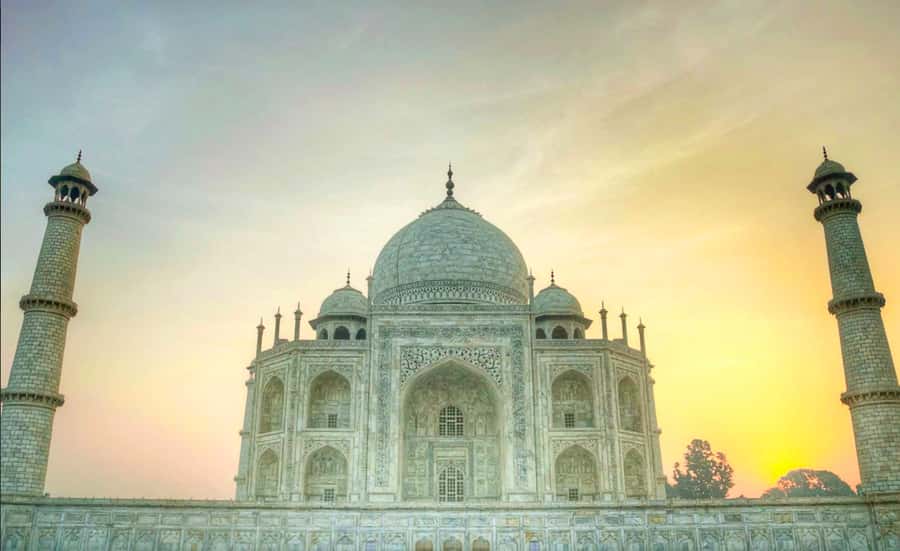 Agra: Premier Tour of Taj Mahal & Agra Fort All Inclusive - Driver and guide teamwork: why it feels smooth in the chaos of Agra roads