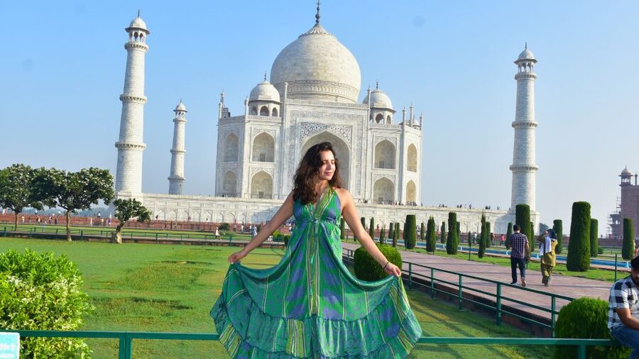Agra: Private Taj Mahal and Agra Day Tour with Transfer - The driver and AC transfer: small comfort, big difference