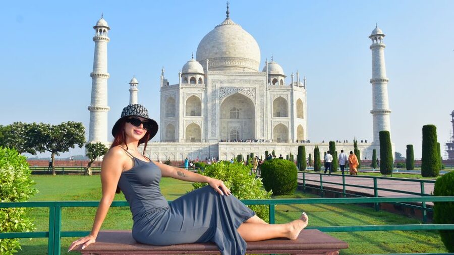 Agra: Private Taj Mahal and Agra Day Tour with Transfer - The Taj Mahal first: guided sightlines and calmer photo breaks