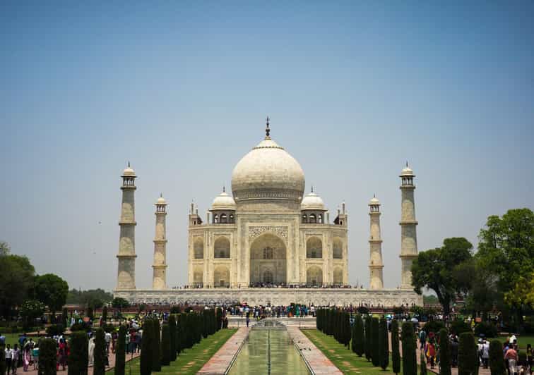Agra: Skip-the-Line Fast Entry Ticket to the Taj Mahal - Entering the Taj Mahal grounds with a guided 3-hour flow