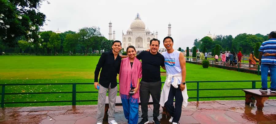 Agra: Skip-the-line Taj Mahal, Agra Fort & Baby Taj Day Tour - Taj Mahal with a licensed guide: stories, photo angles, and timing