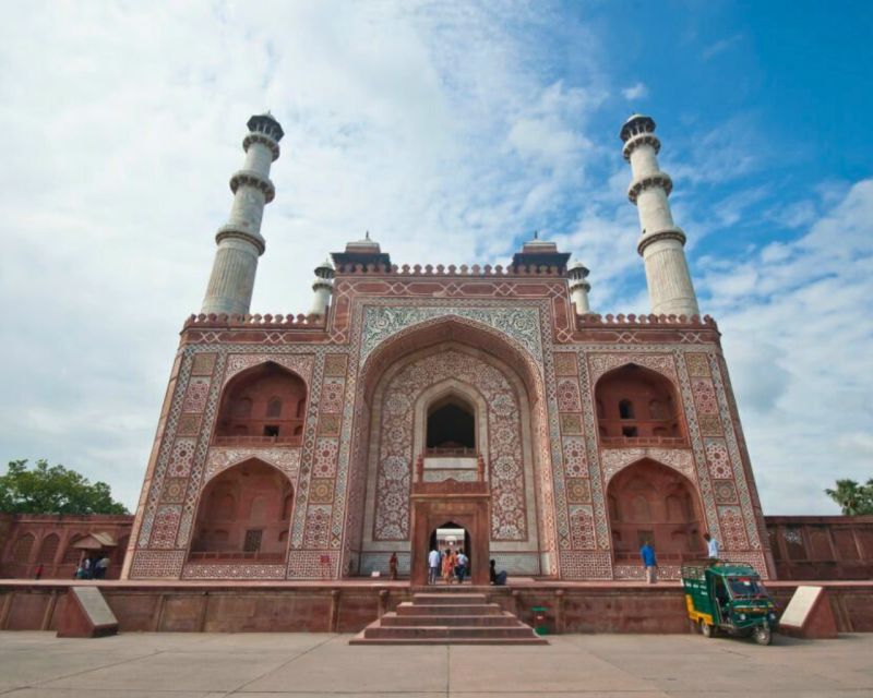 Agra: Skip-The-Line Taj Mahal & Agra Private Tour By Car - Guides and Photo Skills: The Difference Between Visiting and Remembering