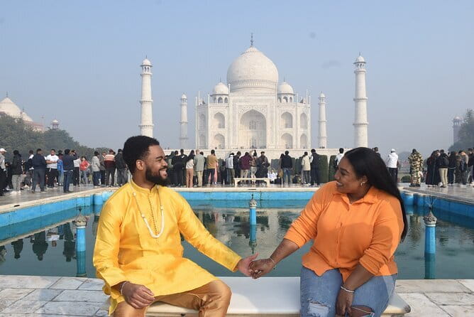 Agra: Skip-the-Line Taj Mahal and Agra Fort Tour - All Inclusive - Taj Mahal with a real guide: what you get from the experience