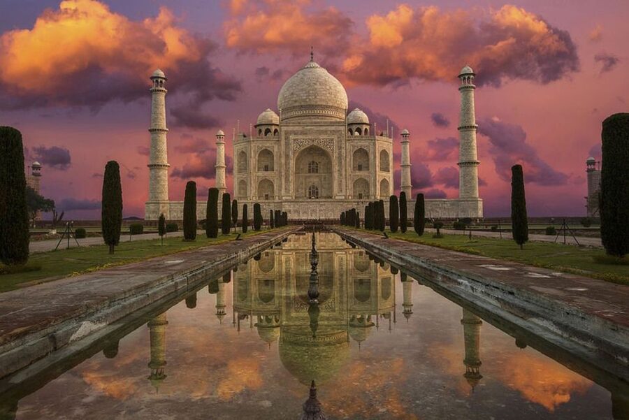 Agra: Taj Mahal and Agra Fort Private Tour with Lunch - Your Guide: What Makes the Day Feel Put Together