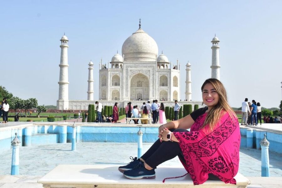 Agra: Taj Mahal & Mausoleum Skip-the-Line Tour with Options - Key things that make this Taj day work