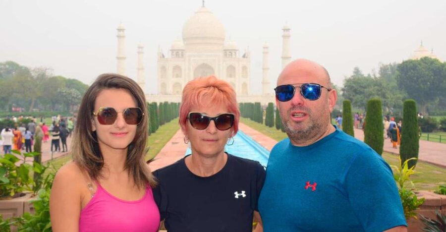 Agra: Taj Mahal Private Tour with Agra Fort & Fatehpur Sikri - Agra Fort: red sandstone power with a focused 1-hour visit