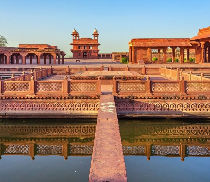Agra: Taj Mahal Private Tour with Agra Fort & Fatehpur Sikri - Guides, languages, and the small things that make a big difference