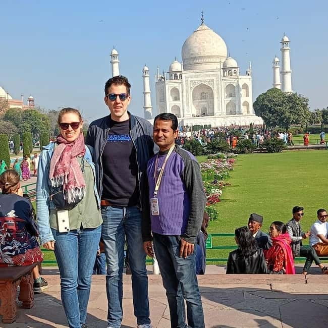Agra : Taj Mahal tour with guide - Price and value: $16 that’s mostly about saved time