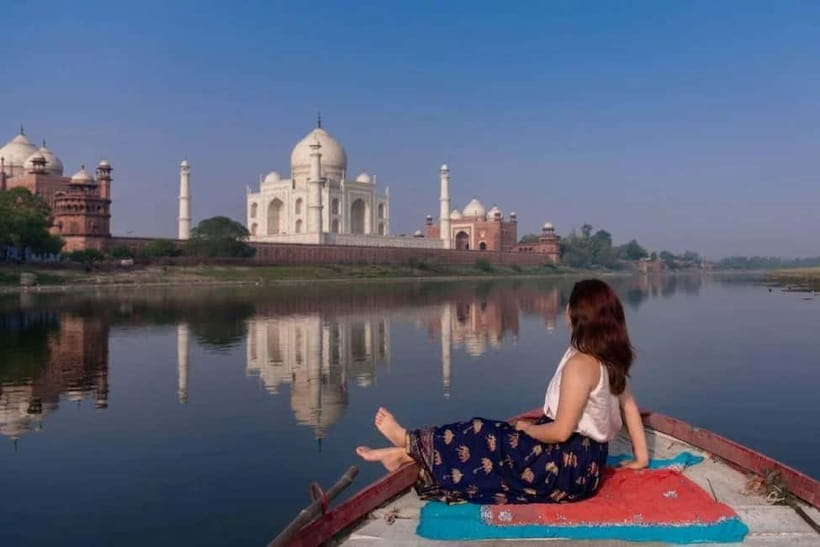 Agra: Taj Mahal Vip Tickets with Guide & Backside Boat Ride - Inside the Taj Mahal: what a good guide changes for you