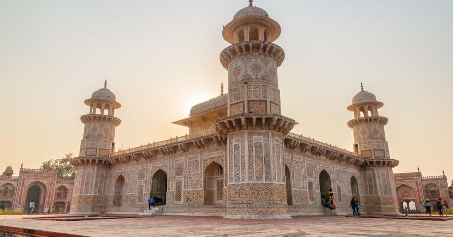 All Inclusive Private Taj Mahal Luxury Tour from Delhi - How the Delhi-to-Agra day plan really feels