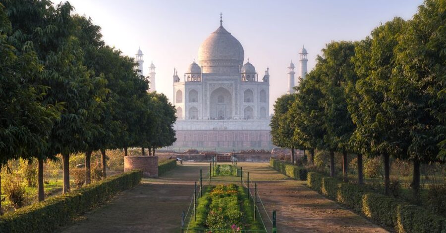 All Inclusive Private Taj Mahal Luxury Tour from Delhi - Lunch in Agra: included only if you choose the right option
