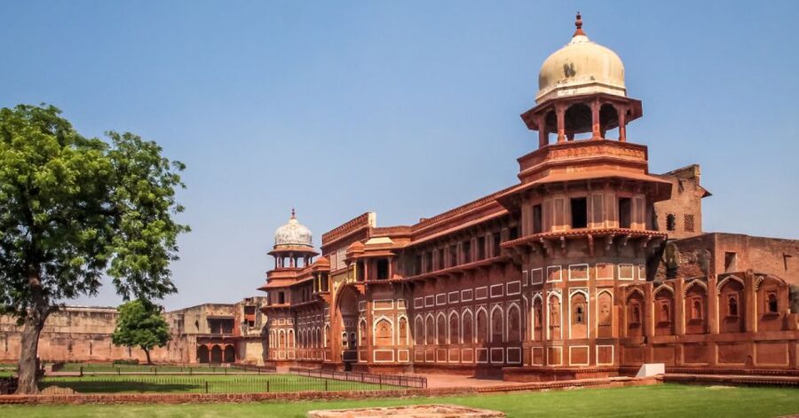 All Inclusive Private Taj Mahal Luxury Tour from Delhi - Guides who handle timing, stories, and photos