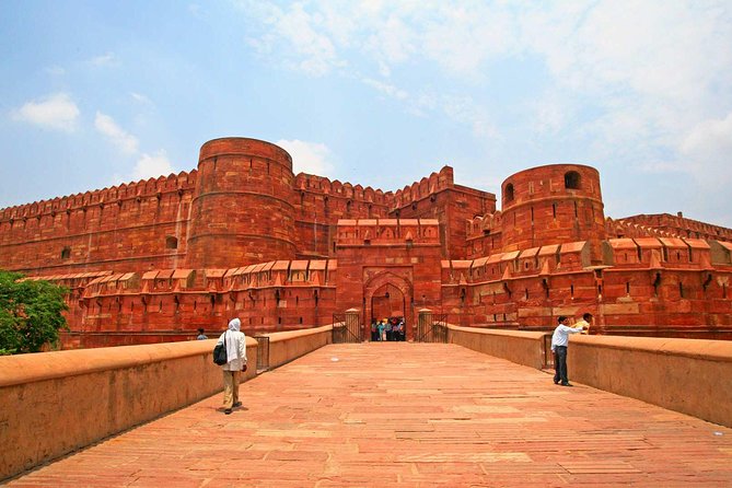 Approved Tour Guide in Agra full-day - Lunch, Handicraft Shops, and a Factory Stop (The Part You Can Control)