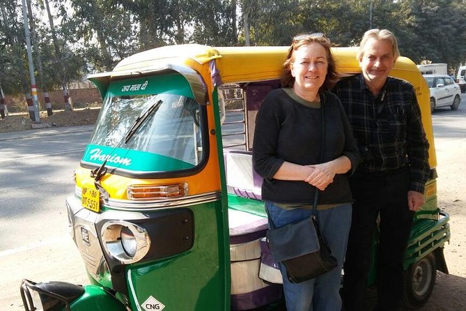 Behind the Taj Mahal with Sunrise or Sunset view by Tuk Tuk Ride - Stop 1 at the Taj Mahal: a quick, guided entry that sets your bearings