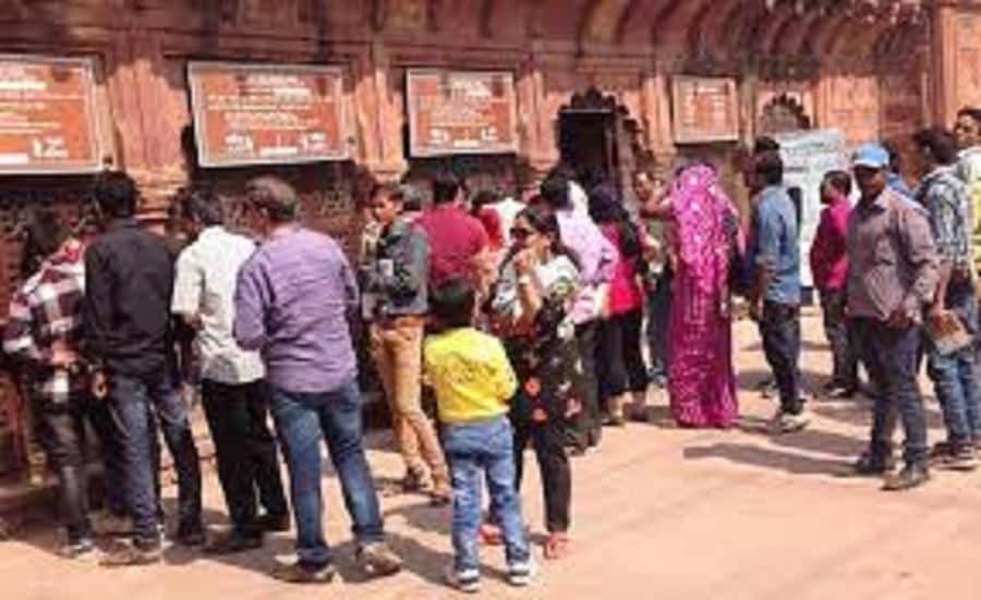 Book Taj Mahal Entry Tickets with Skip the Line Entry. - Guided Architecture Explanations: What the Guide Does Better Than a Random Walk