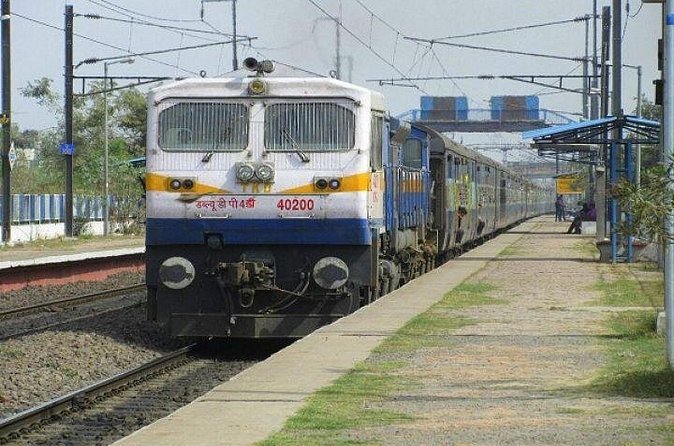 Delhi Agra Delhi: Round Trip By Gatimaan Express Train - Price and value: where the $40 per group really lands
