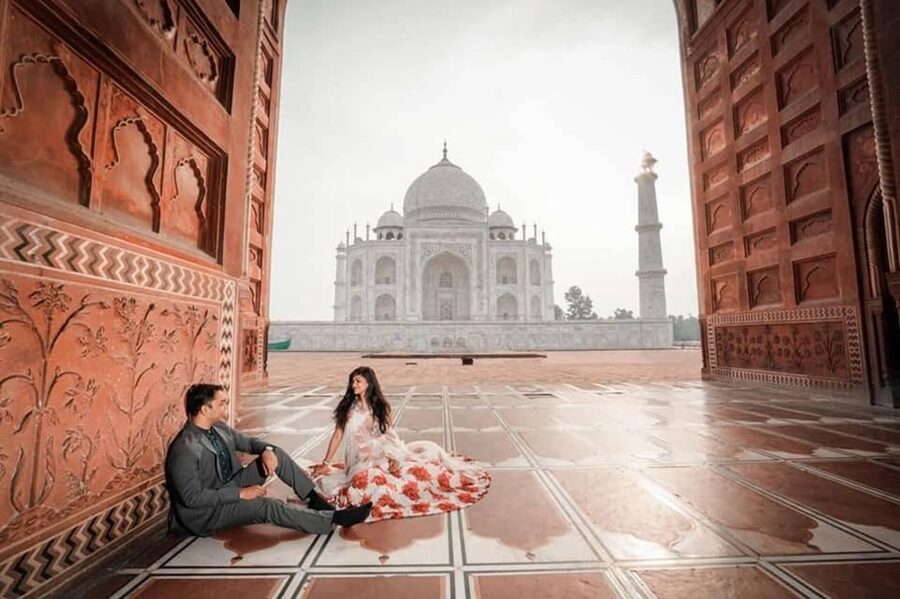 Delhi: Sunrise Taj Mahal & Elephant SOS Tour with Transfers - Mughlai lunch at a 5-star hotel: comfort break with local flavor
