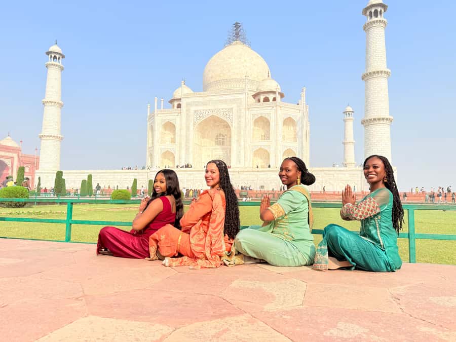 Delhi: Taj Mahal & Agra Tour by Gatimaan Express Train - Gatimaan Express turns Agra into a real day trip