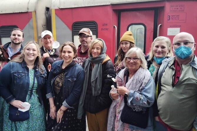Delhi to Agra: Delhi to Taj Maha tour by Superfast Train Tour - Lunch break in Agra: a 1-hour breather you should actually use