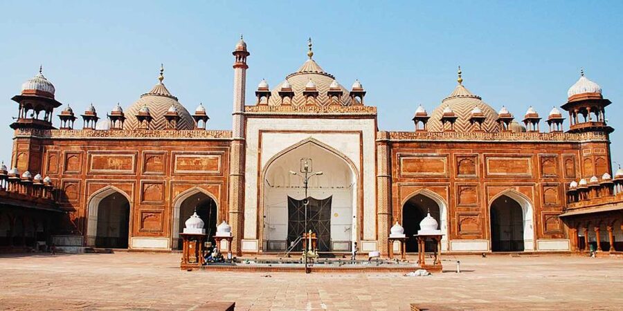 From Agra: Agra Heritage Walking Tour - Pace, Walking Reality, and Staying Comfortable in Busy Streets