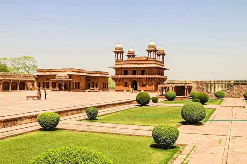 From Agra: Fatehpur Sikri Guided Tour - Fatehpur Sikri in 3–4 hours: the best way to see a big story fast