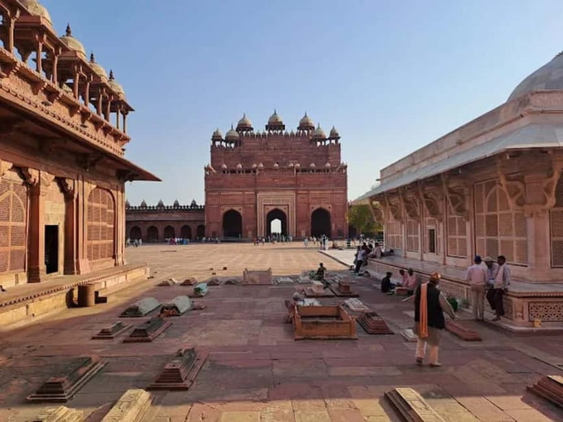 From Agra: Fatehpur Sikri Guided Tour - Should you book this Agra to Fatehpur Sikri guided tour?