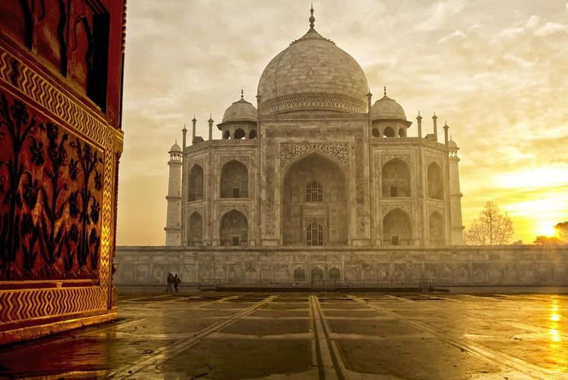 From Agra: Half Day Sunrise Tour of Taj Mahal with Agra Fort - Private transport and a guide who knows how to move