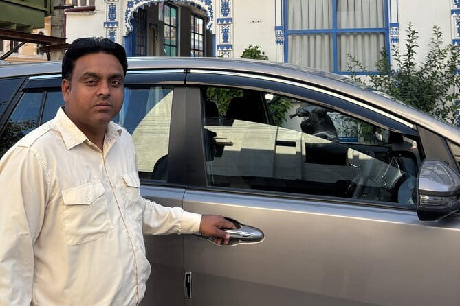 From Agra: Private one way Transfers Cab To Delhi drop - Mobile ticket + confirmation speed: why it lowers stress