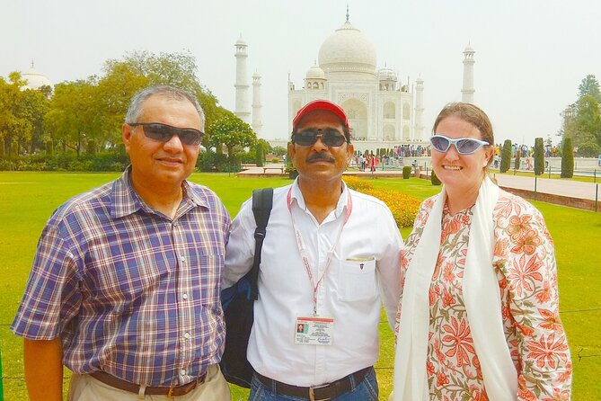 From Agra - Skip the Line: Taj Mahal & Agra Fort Tour by Car - Courtyard Agra lunch: a break that doesn’t feel random