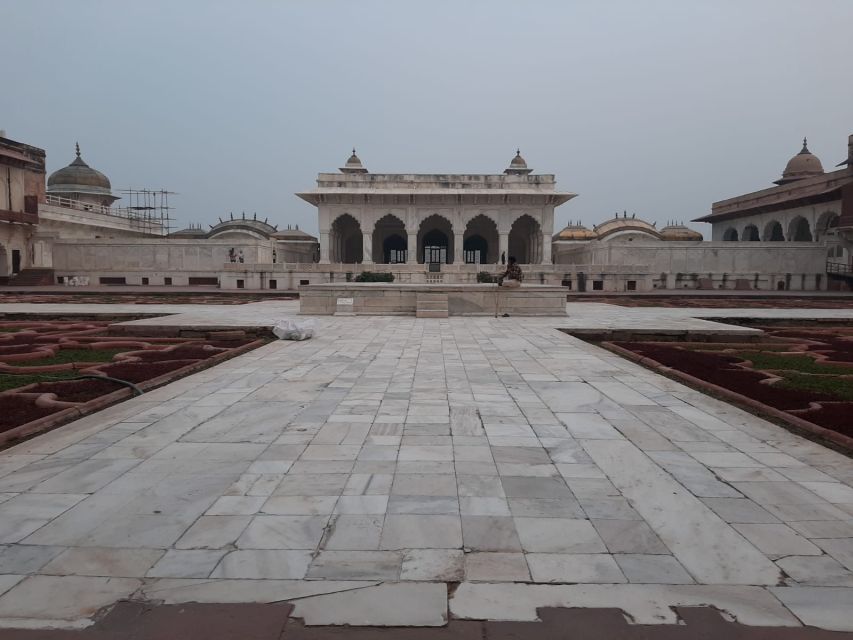 From Agra: Taj Mahal & Agra City Highlights Tour By Car - Should You Book This Taj Mahal & Agra City Tour?