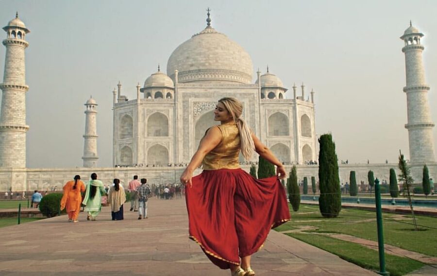 From Delhi/Agra: Taj Mahal Tour with Rental Saree Experience - Inside the Taj: A 3-Hour Guided Walk You Can Actually Use