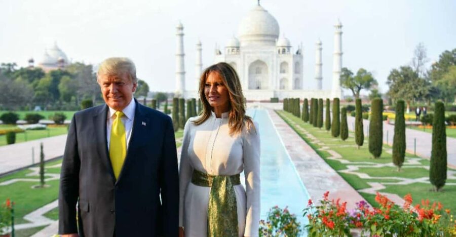From Delhi: Deluxe Taj Mahal and Agra tour with Luxury Cars - Agra Fort: why the red sandstone fortress is more than a second stop