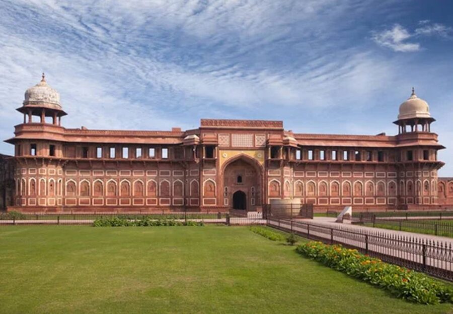 From Delhi:Overnight Taj Mahal Tour by Car with 5-Star Hotel - Day 1: Delhi to Agra on the Yamuna Expressway (Plus Hotel Check-In)