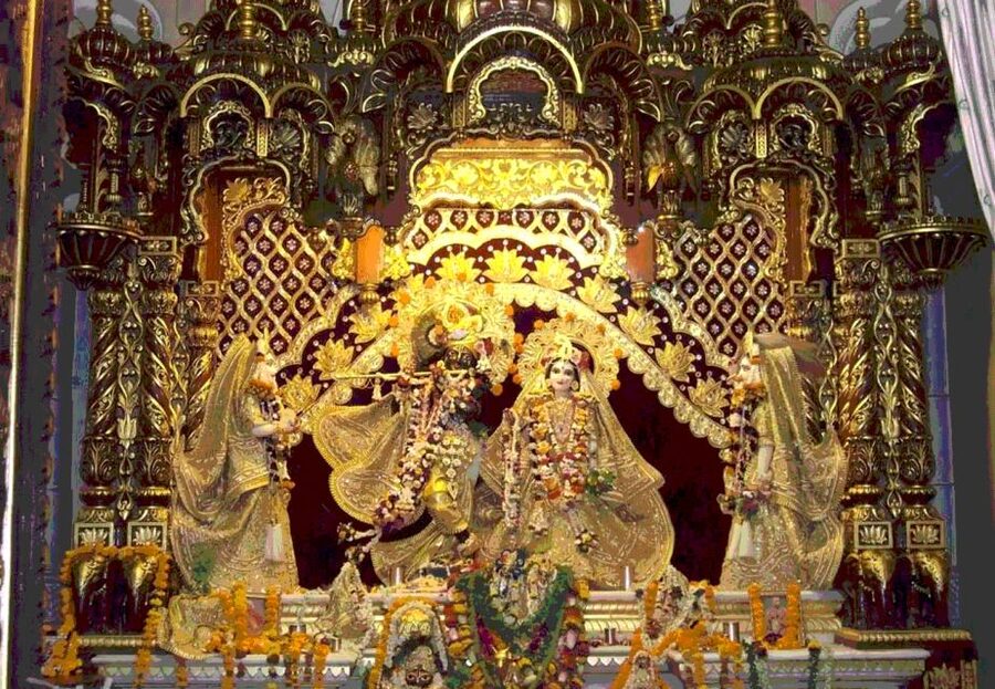 From Delhi: Private 1-day Mathura and Vrindavan Tour by Car - English Guidance and Drivers Who Keep the Day on Track