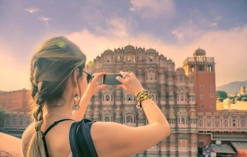 From Delhi: Private Full-Day Jaipur Highlights Tour - Hawa Mahal’s honeycomb façade: the photo stop that actually has time