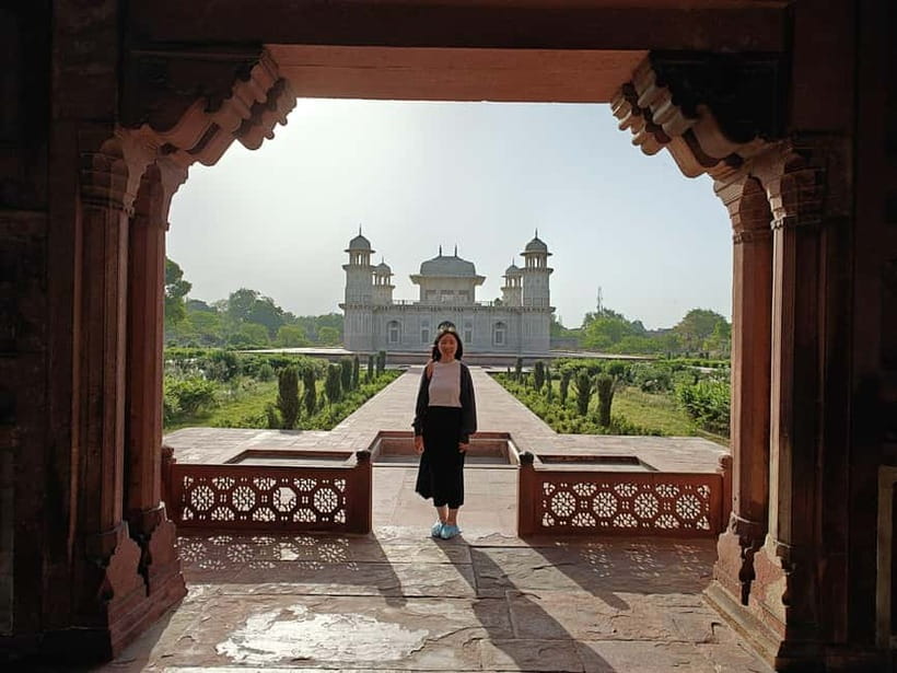 From Delhi: Private Layover Taj Mahal Day Tour By Car - Taj Mahal Timing: Skip the Ticket Line and Focus on the Right Highlights