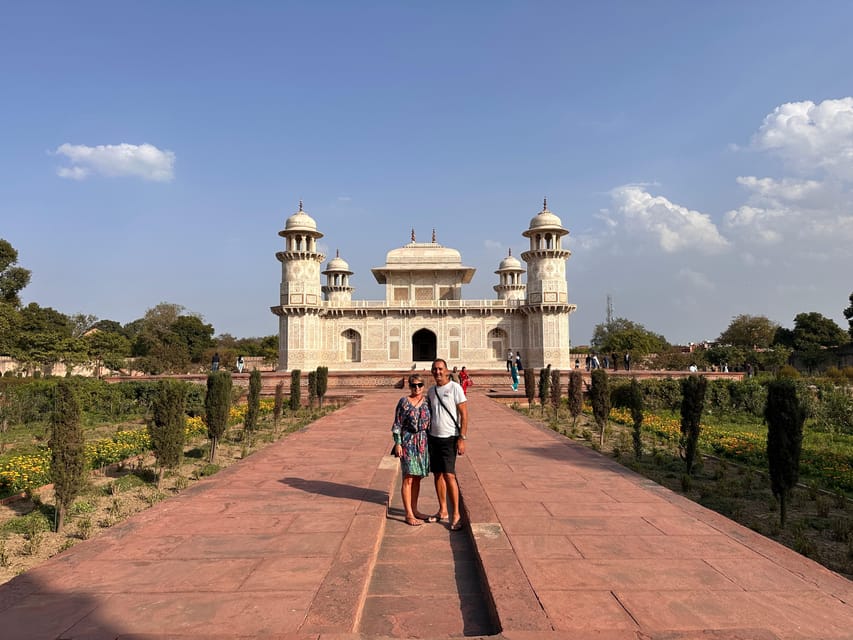 From Delhi: Private Taj mahal and Agra Fort with Car Tour - Lunch and shopping in Agra: what you should plan for