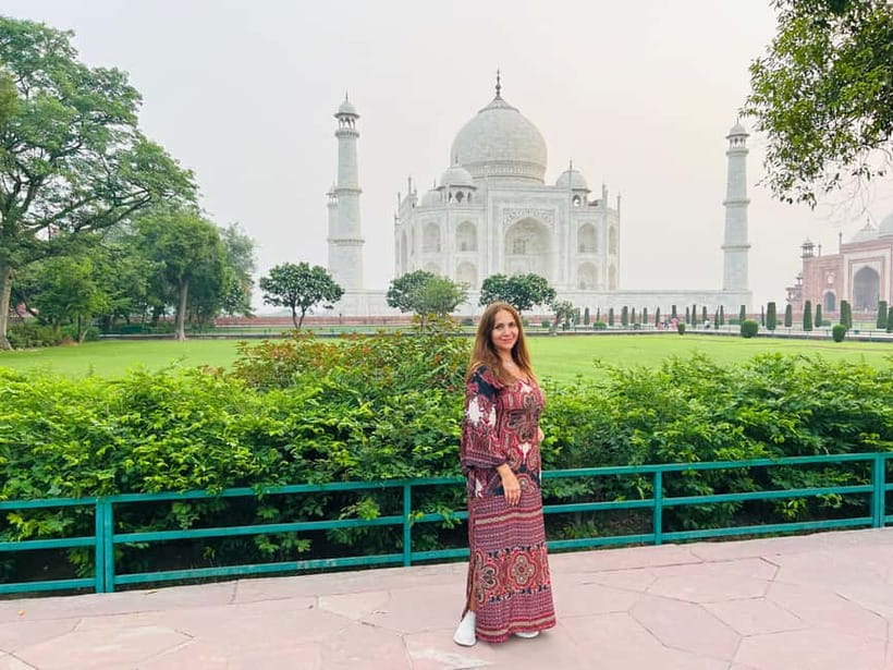 From Delhi: Private Taj Mahal Sunrise with Agra Tour By Car - The private driver setup: A/C comfort and real human guidance