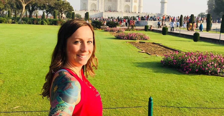 From Delhi: Sunrise Taj Mahal Tour To Agra - Entering the Taj Mahal at First Light: What Your Guide Helps You See