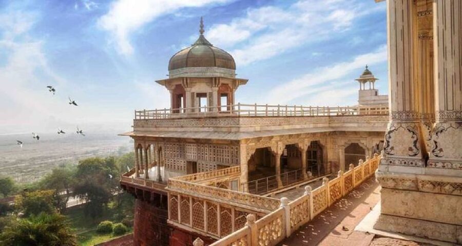 From Delhi: Taj Mahal & Agra With Fatehpur Sikri Day Tour - Taj Mahal Photo Tips Built for a Real Day