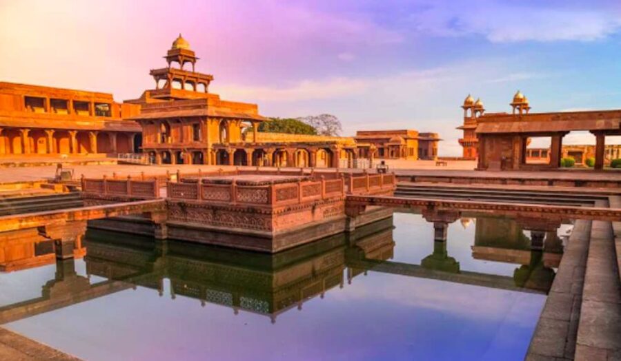 From Delhi: Taj Mahal & Agra With Fatehpur Sikri Day Tour - Agra Fort: More Than a Fortress, a Viewpoint in Its Own Right