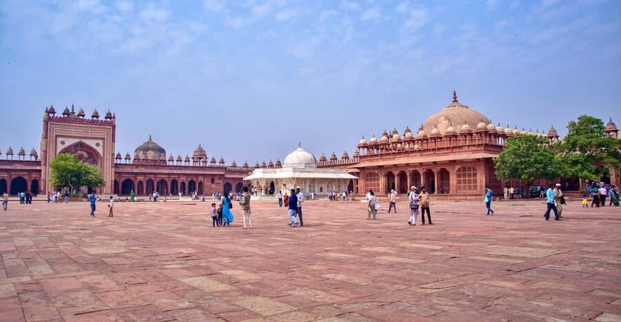 From Delhi: Taj Mahal Sunrise, Agra Fort & Baby Taj Day Tour - Walking Into Taj Mahal Sunrise: What to Notice